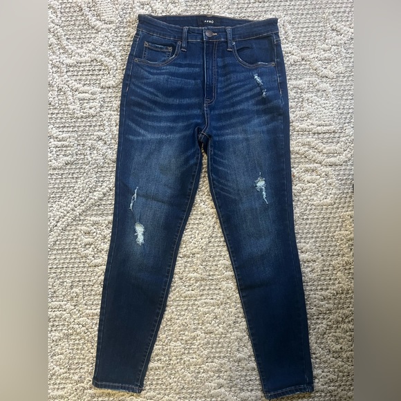 Aeropostale Women’s 10 Dark Blue Denim Jeans Super High Rise Slightly Distressed - Picture 1 of 4